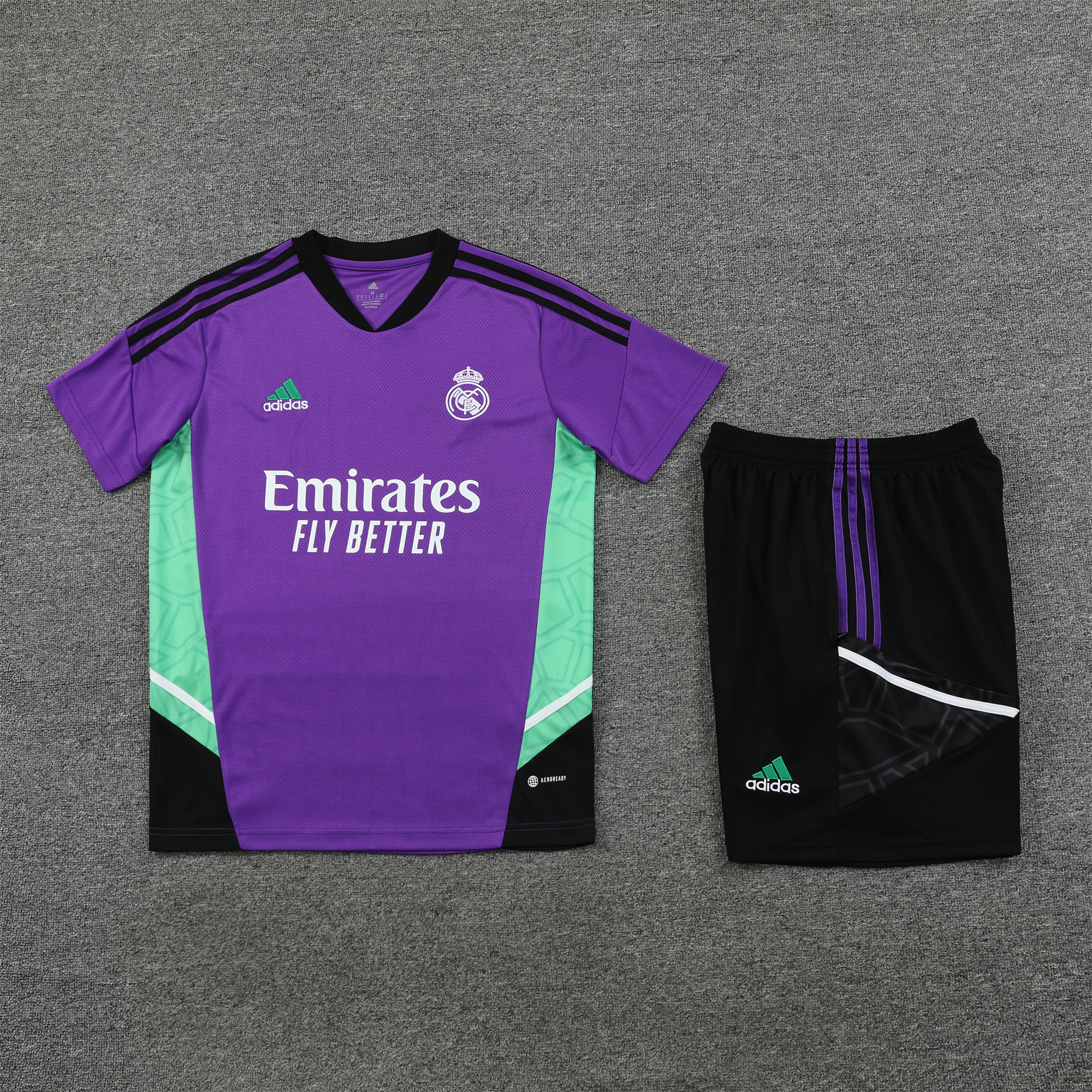 Real Madrid 23-24 Short-Sleeve Training Set - Purple